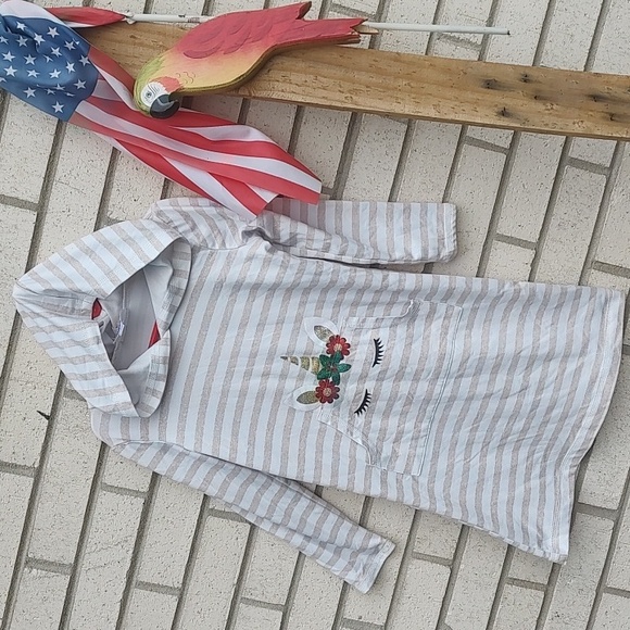 Tan/White Hoodie - Picture 3 of 9